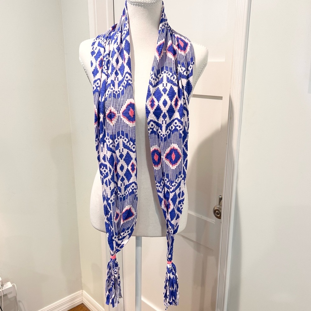Mim-Pi Lightweight Scarf